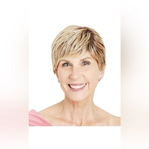 Gabor Essentials Determination Modern Short Cut Wig Avg. SS Light Blonde Colors